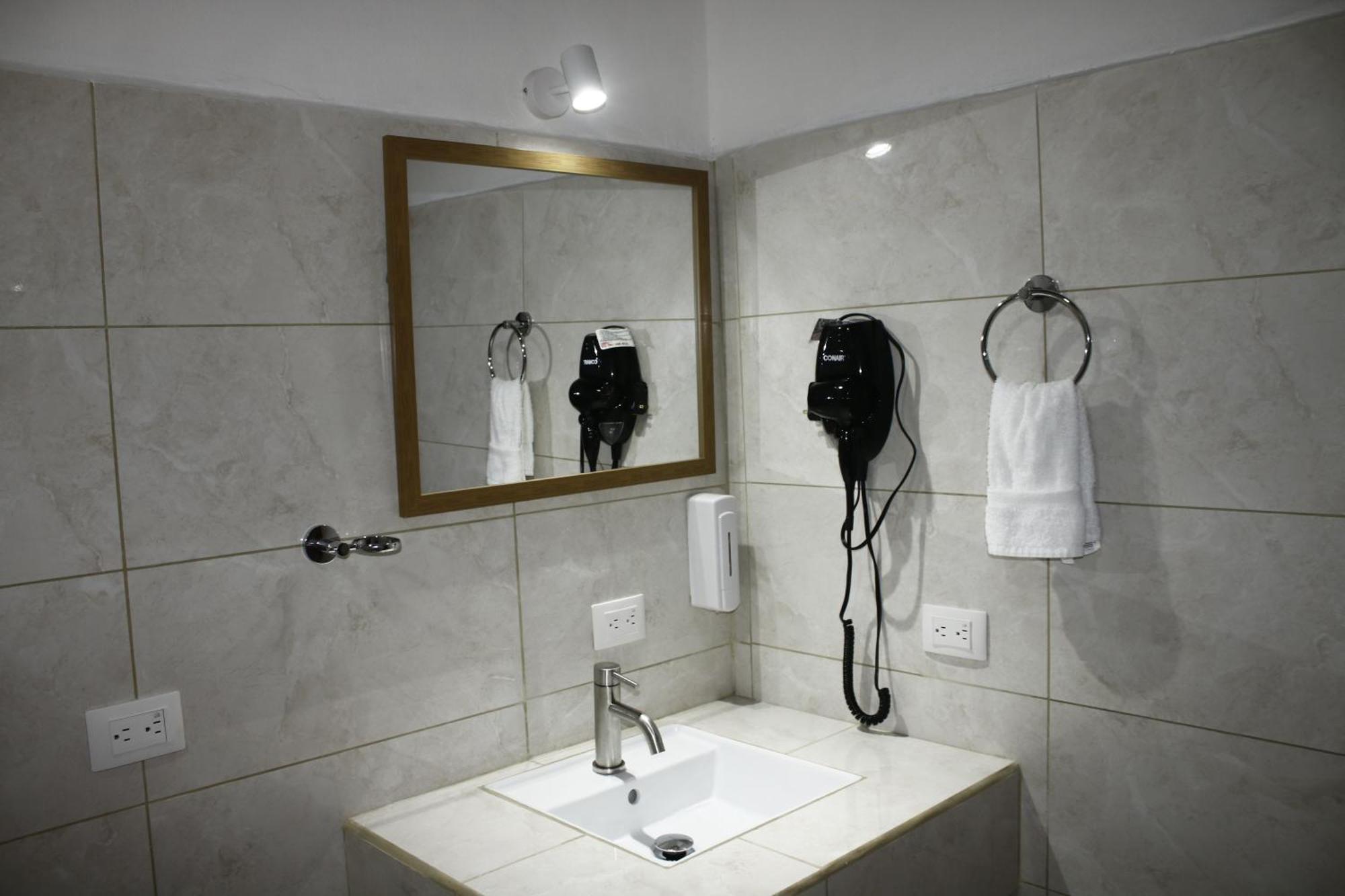 Canon De La Vieja Lodge *
