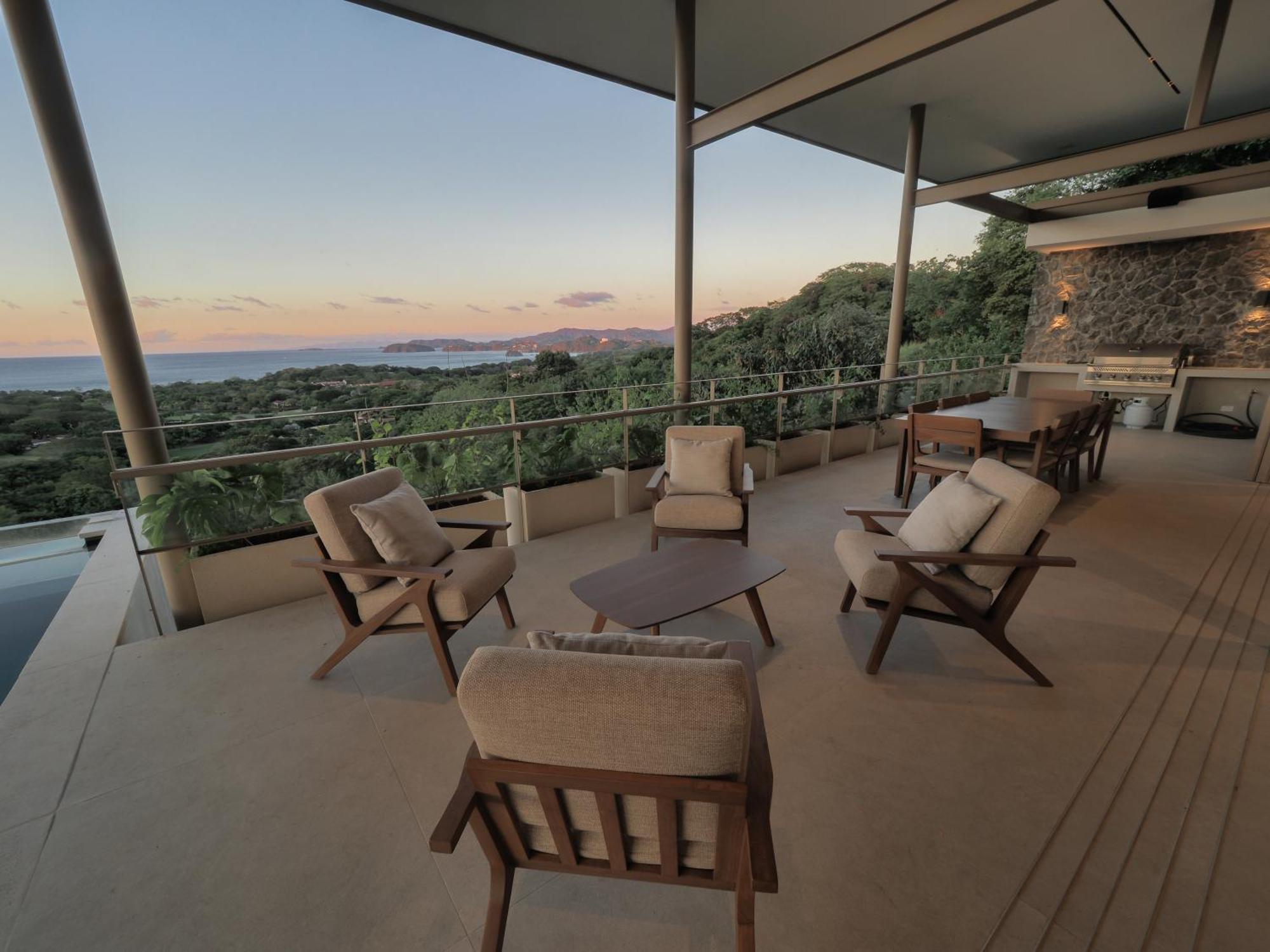 Nuri Villa Brasilito