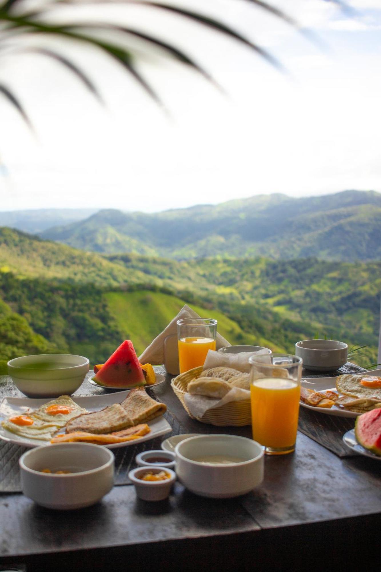 Lodge Hideaway 3 - Breakfast Included & Mountain View