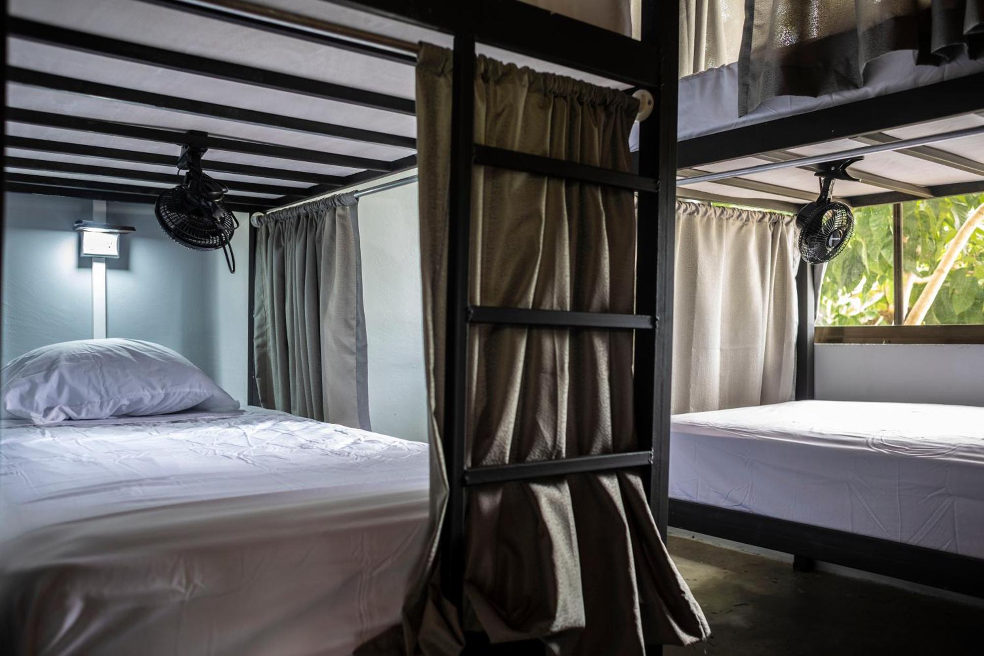 Argdivan Hostel