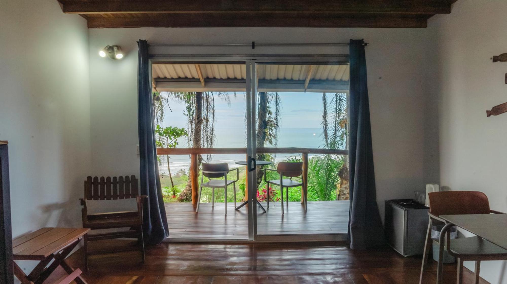 Buenos Aires * Playa Santa Teresa (Puntarenas)