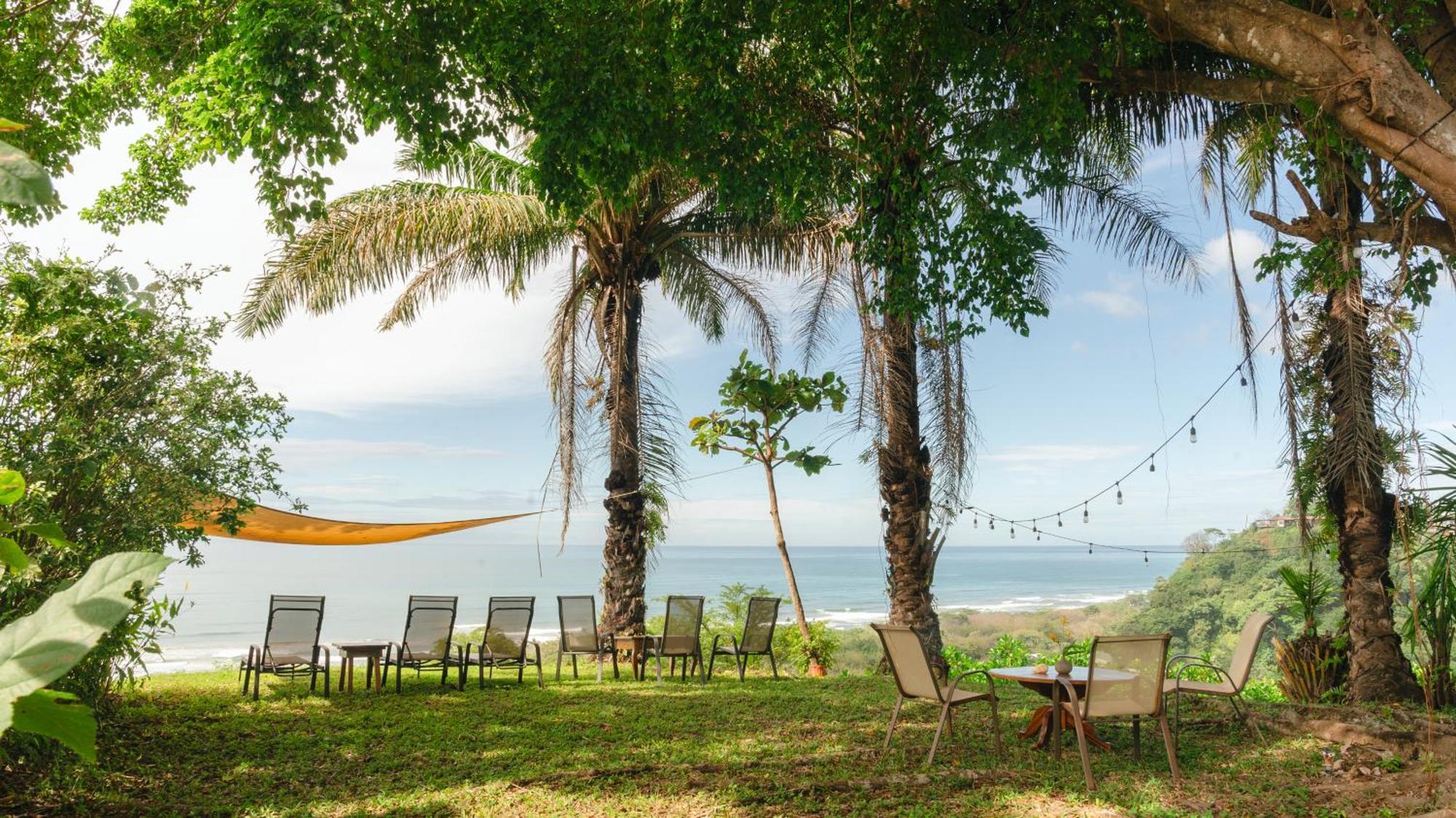 Buenos Aires * Playa Santa Teresa (Puntarenas)