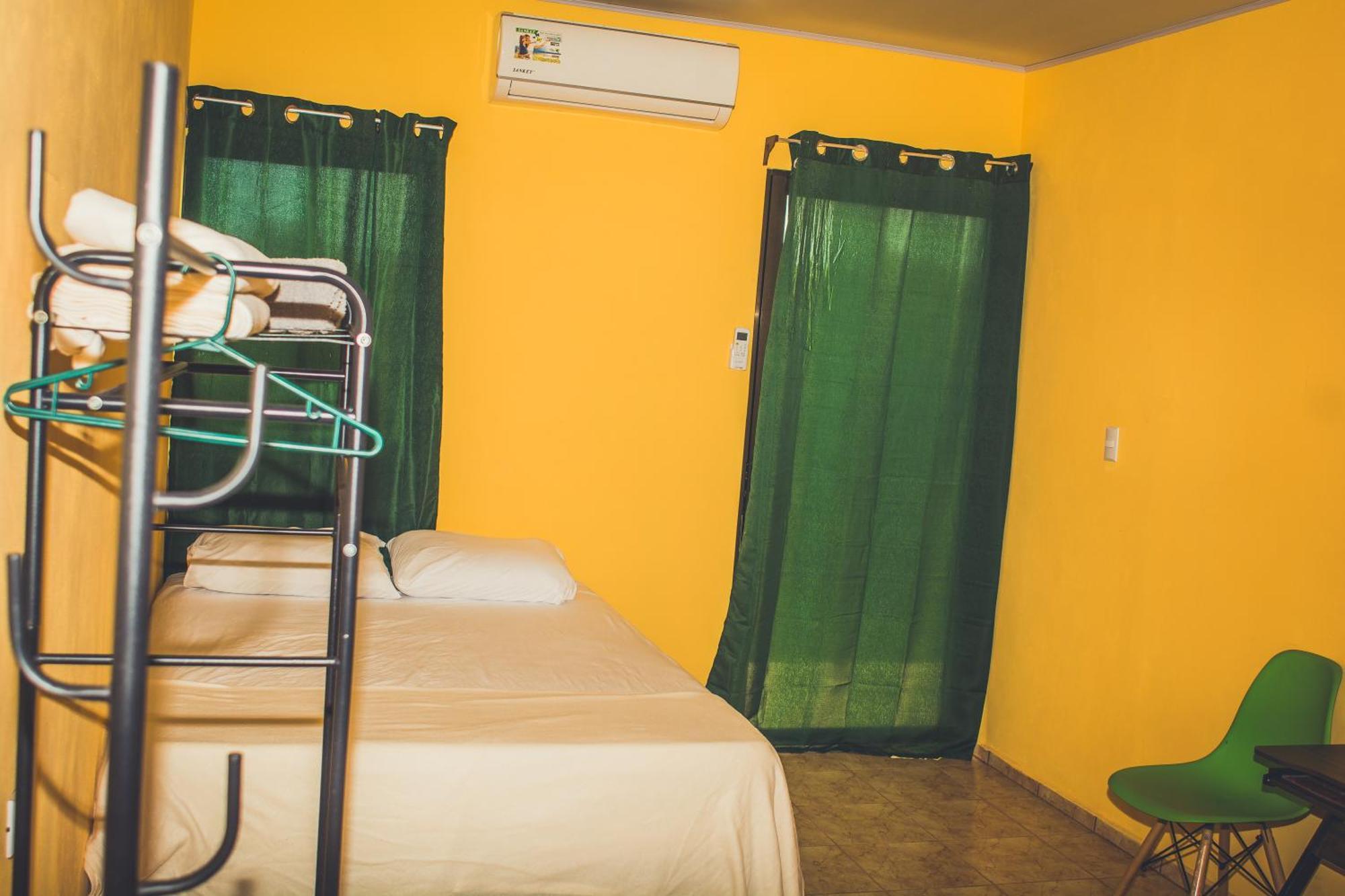 Hotel Cabinas Dobles Cobano Tambor (Puntarenas)