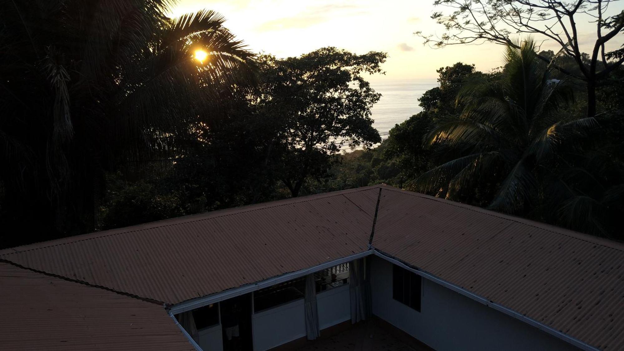 Casa Oh - Oceanview Bed & Breakfast *