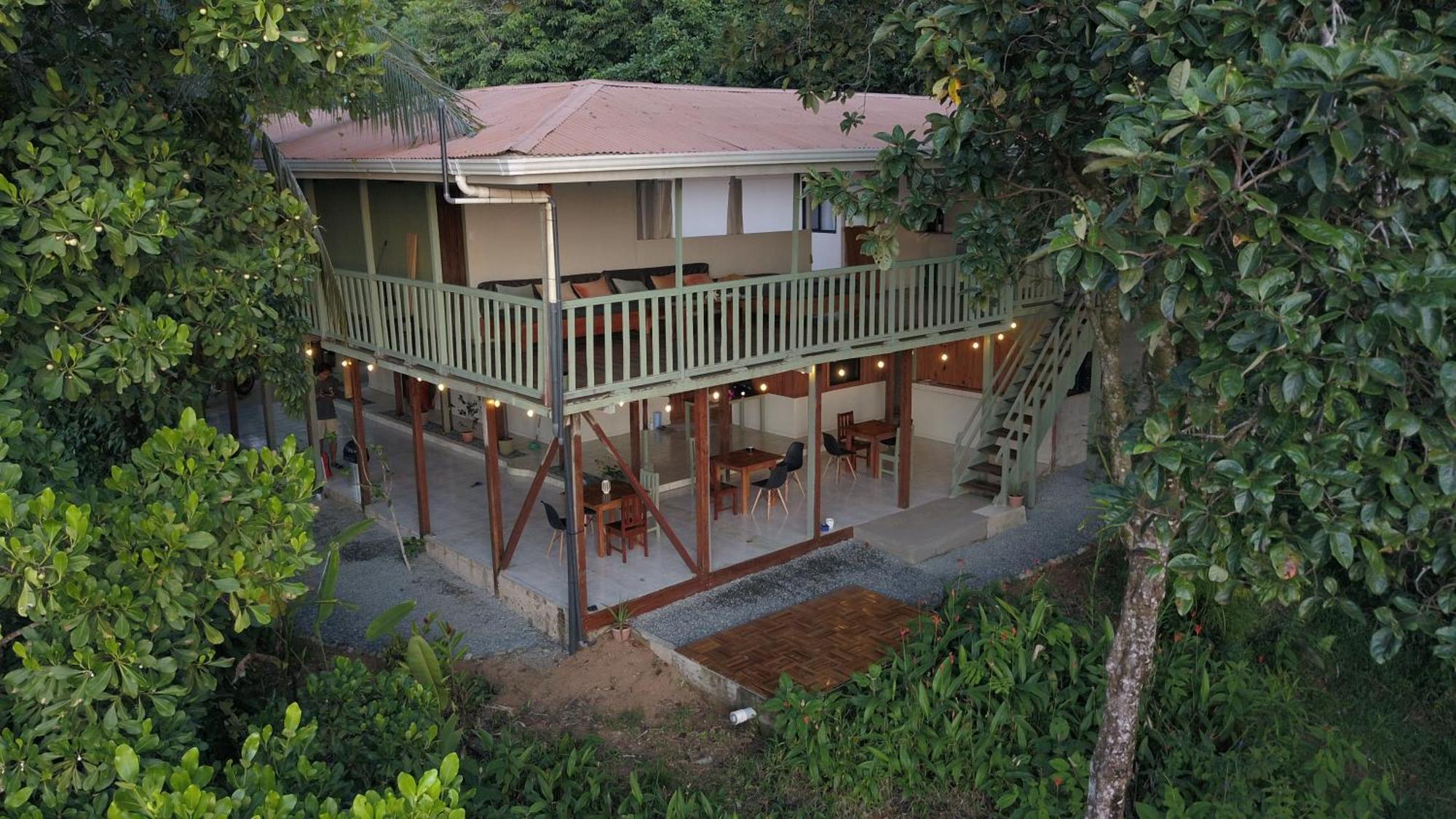 Casa Oh - Oceanview Bed & Breakfast Uvita