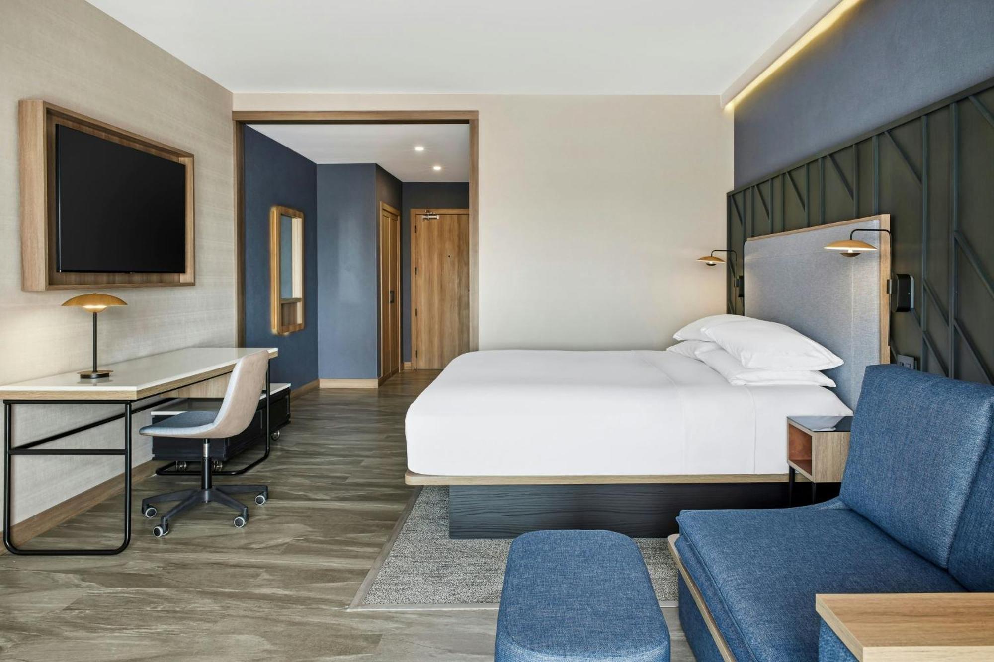 Courtyard By Marriott