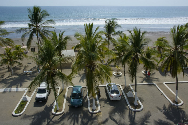 Paradise Front Hotel 3*