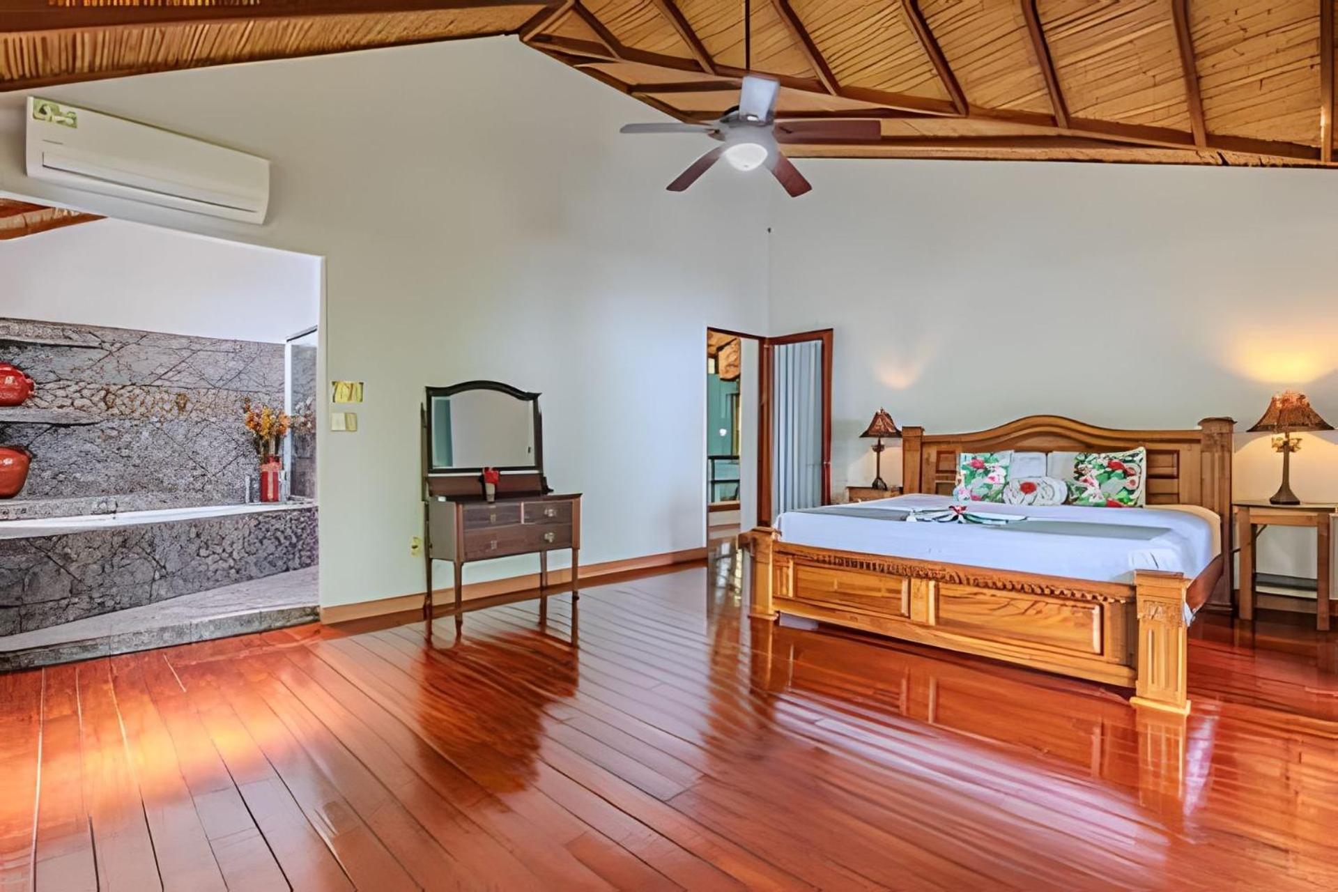The Jungle Bed & Breakfast Dominicalito