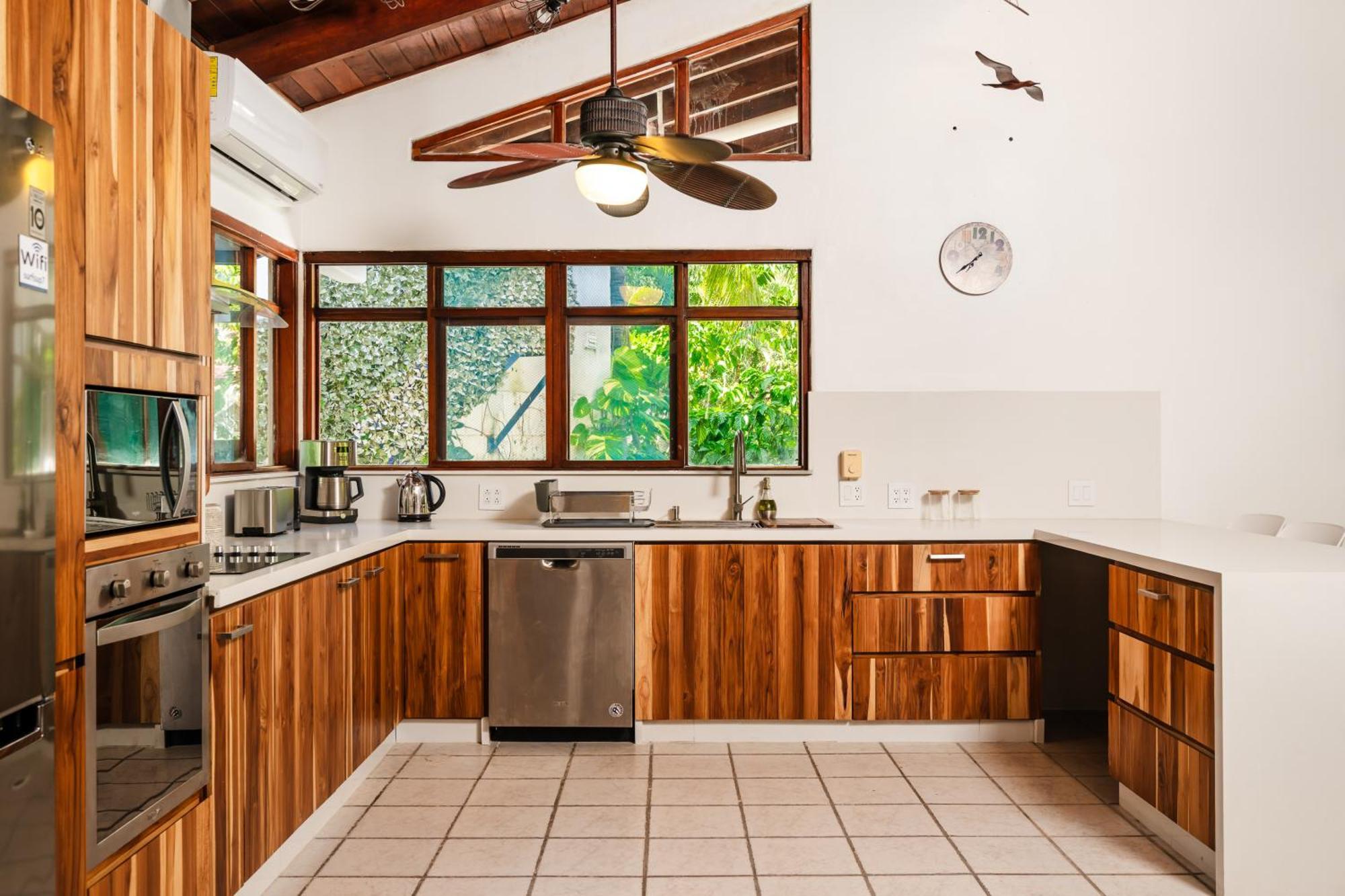 Casa Sueca - At The Tamarindo