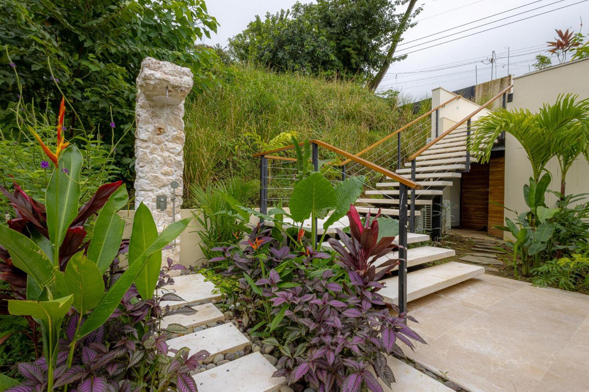 Bahia Lodge *