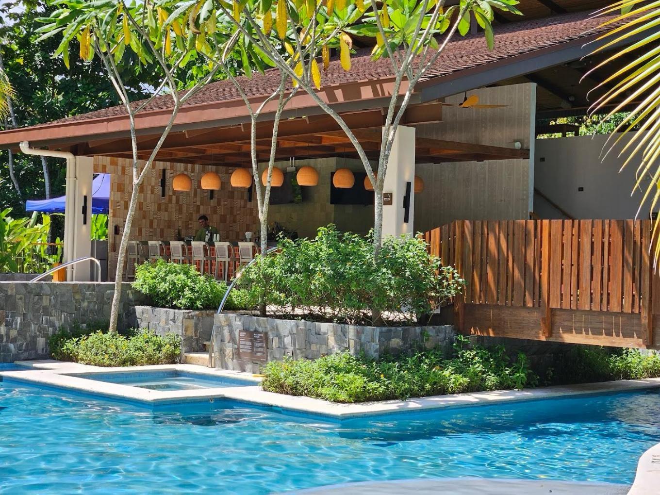 Apartment 2-bedroom Rainforest & Balcony At Botanika *
