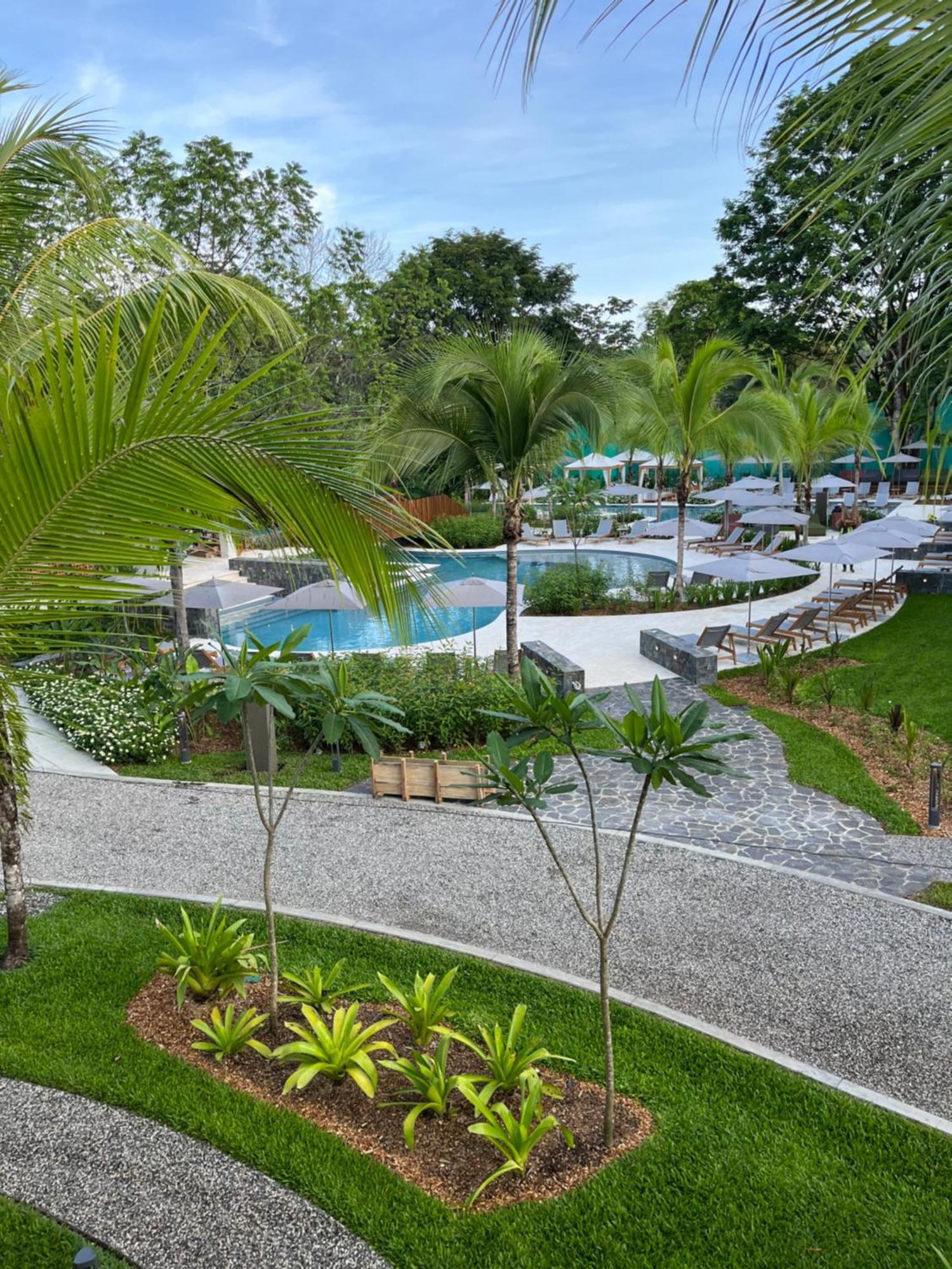 2-bedroom Rainforest & Balcony At Botanika *