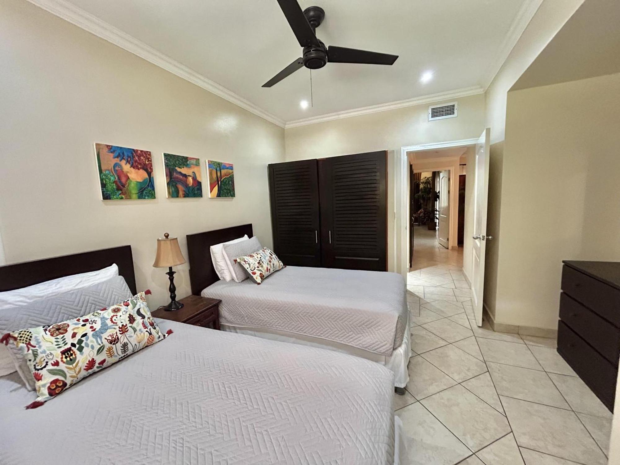 Apartment Sunrise 1- 3 Bedroom Poolside *