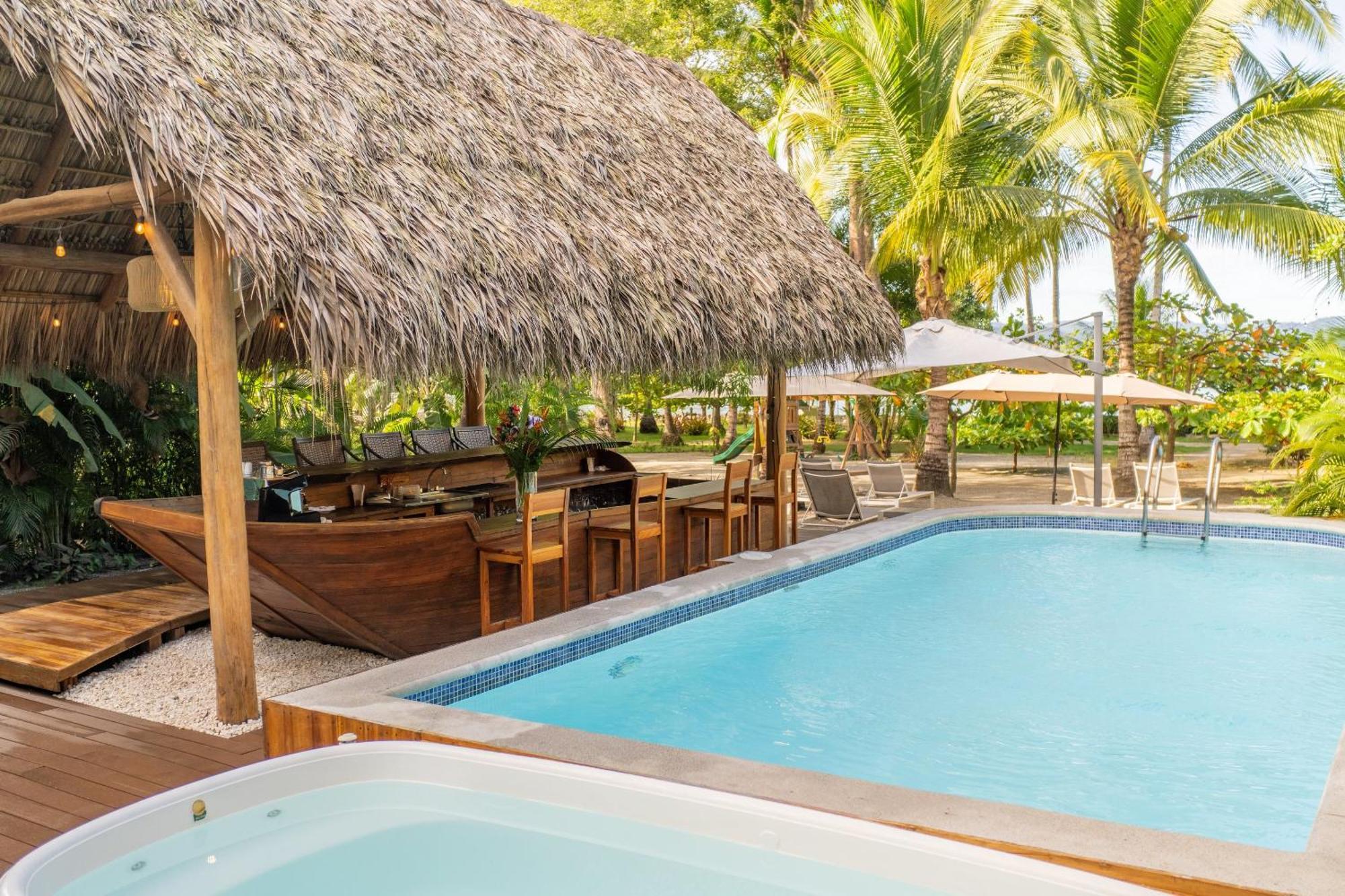 Isla Chiquita Glamping 4*