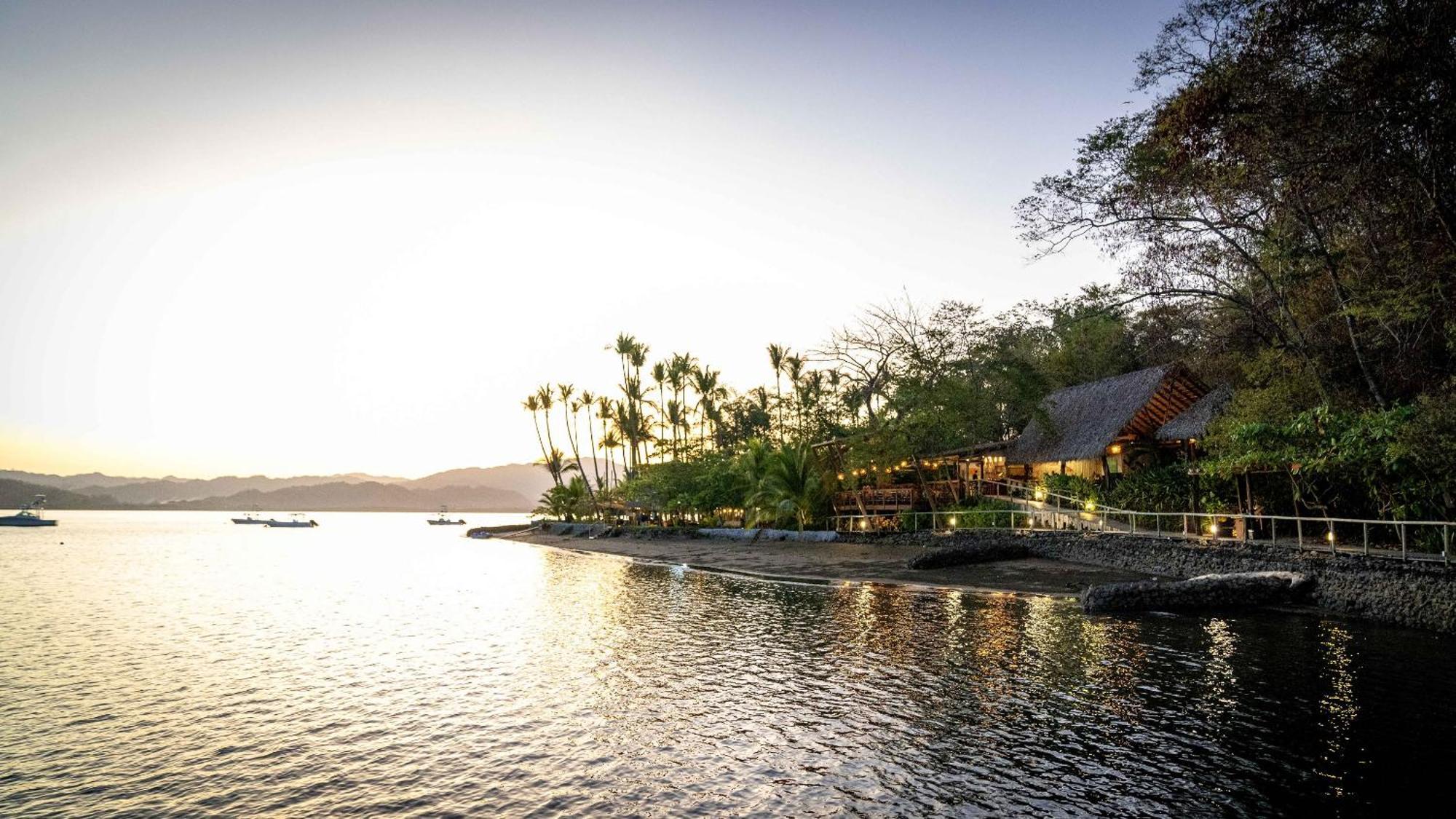Hotel Isla Chiquita Glamping 4*