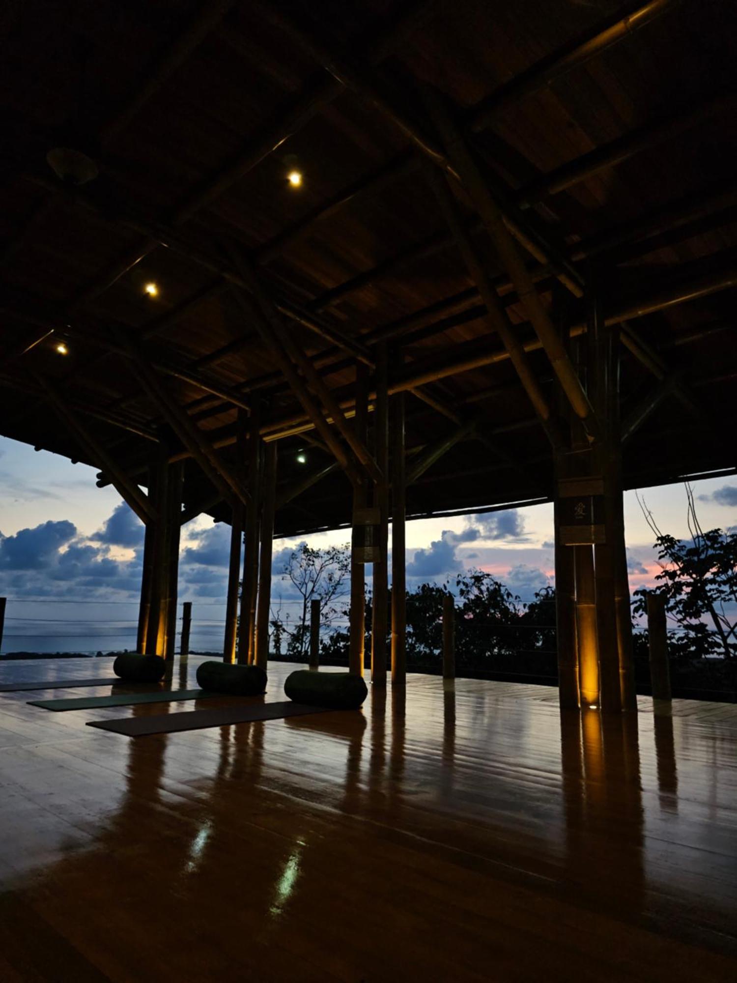 Vista Ballena Hotel 4*