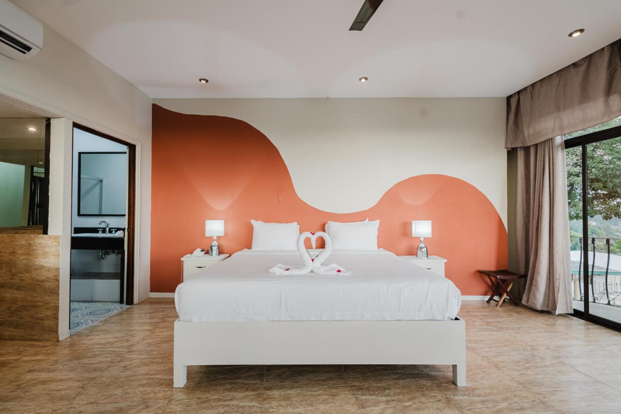 Hotel Layan &