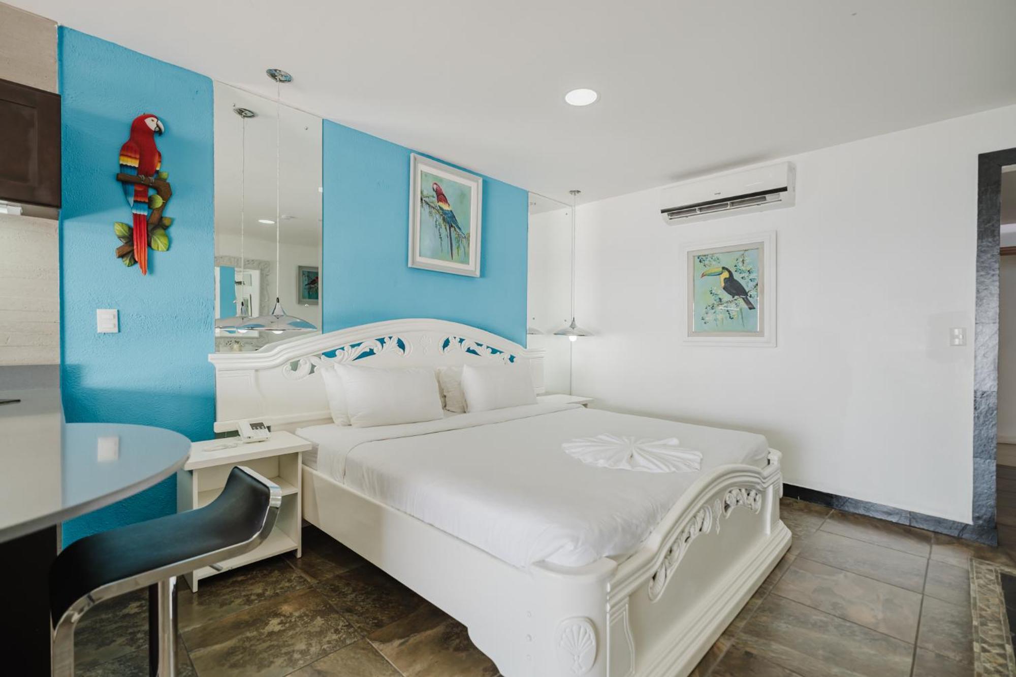 Hotel Layan &
