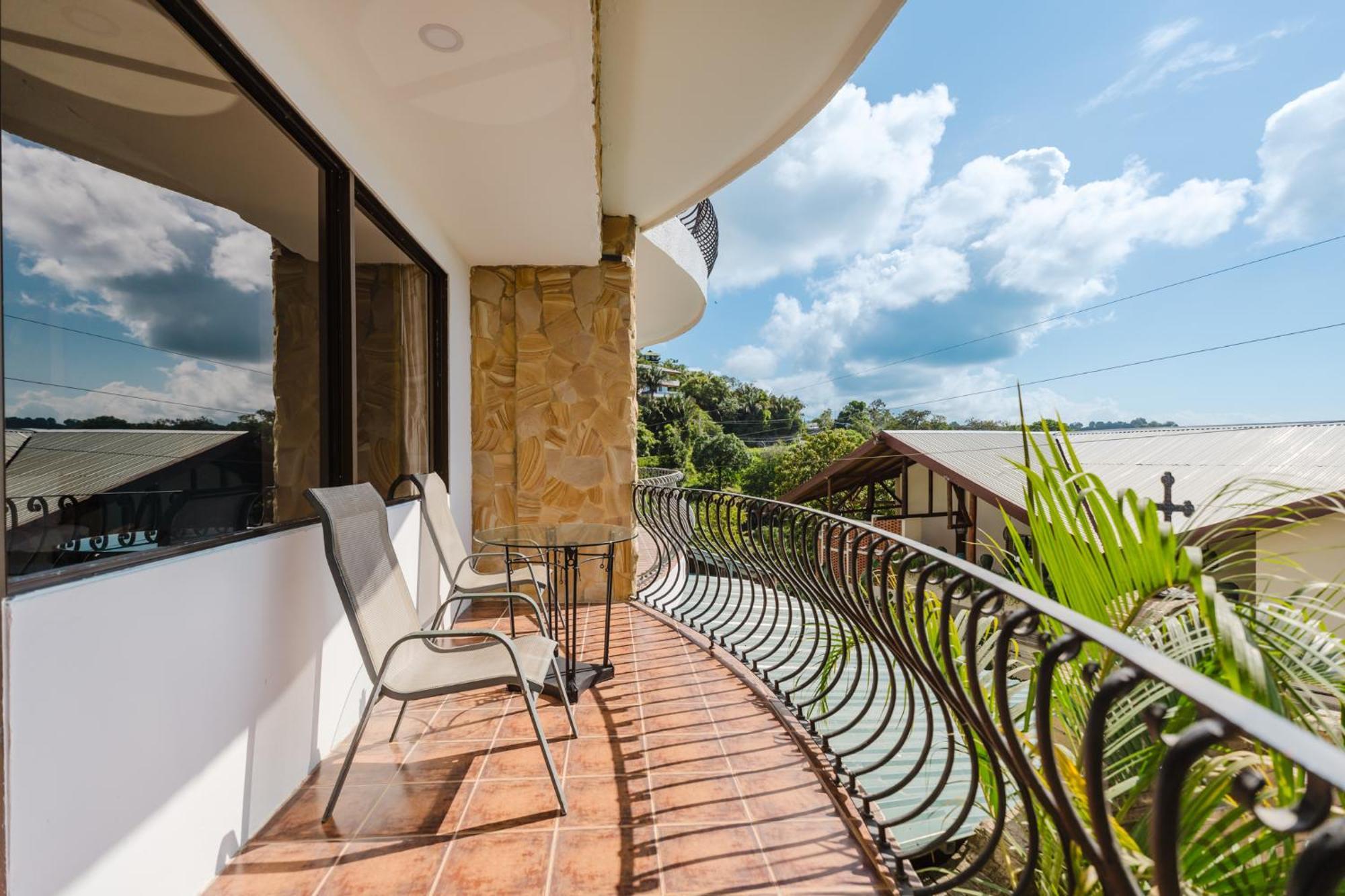 Hotel Layan & Manuel Antonio