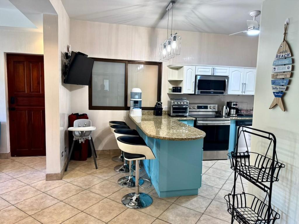 Luxury 2br Escape Near Apartment Tamarindo
