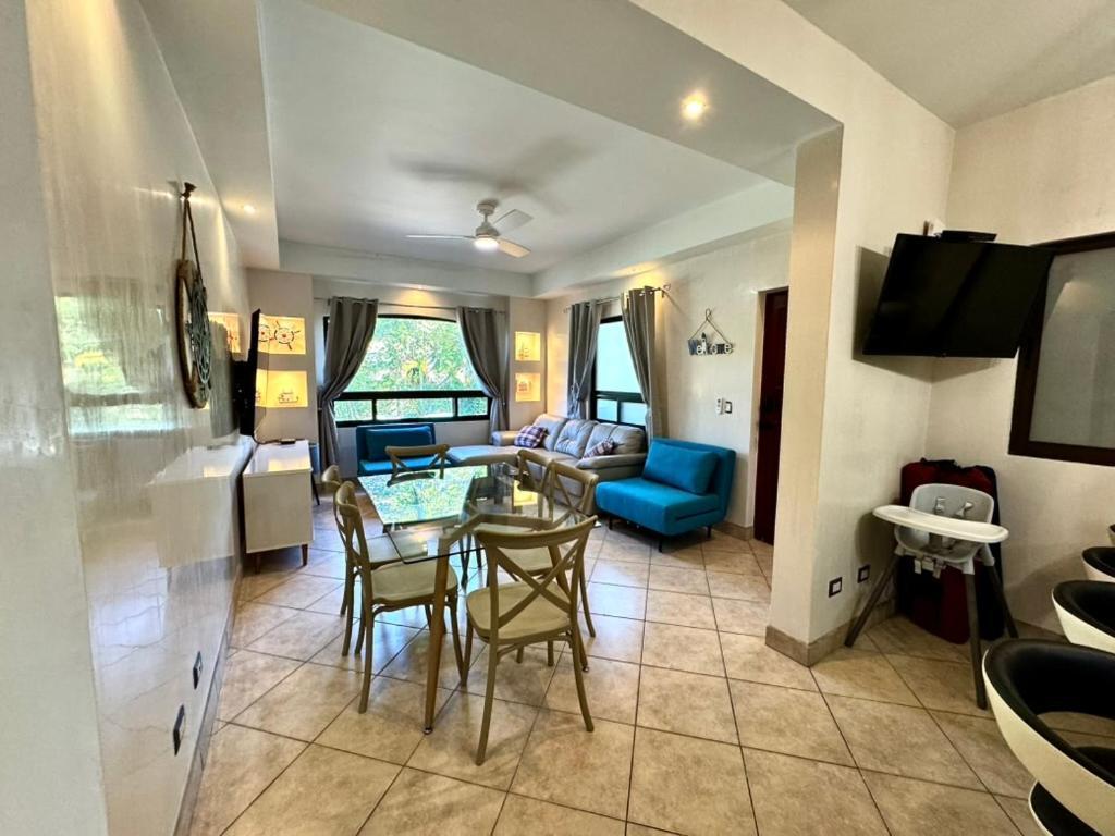 Luxury 2br Escape Near Apartment *