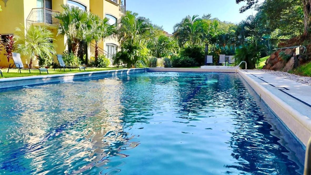 Luxury 2br Escape Near Apartment *