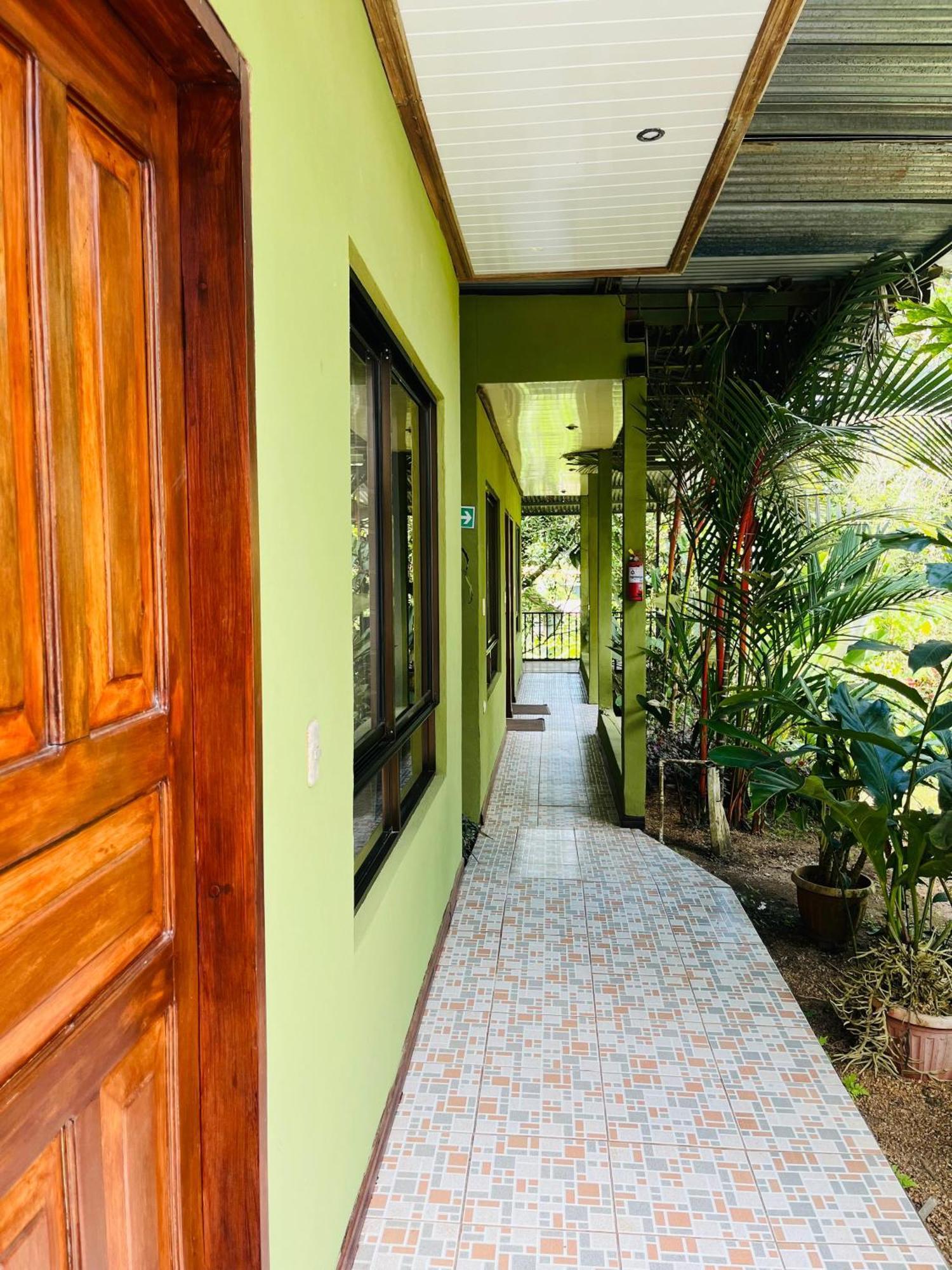 Lodge Cabinas Drake *