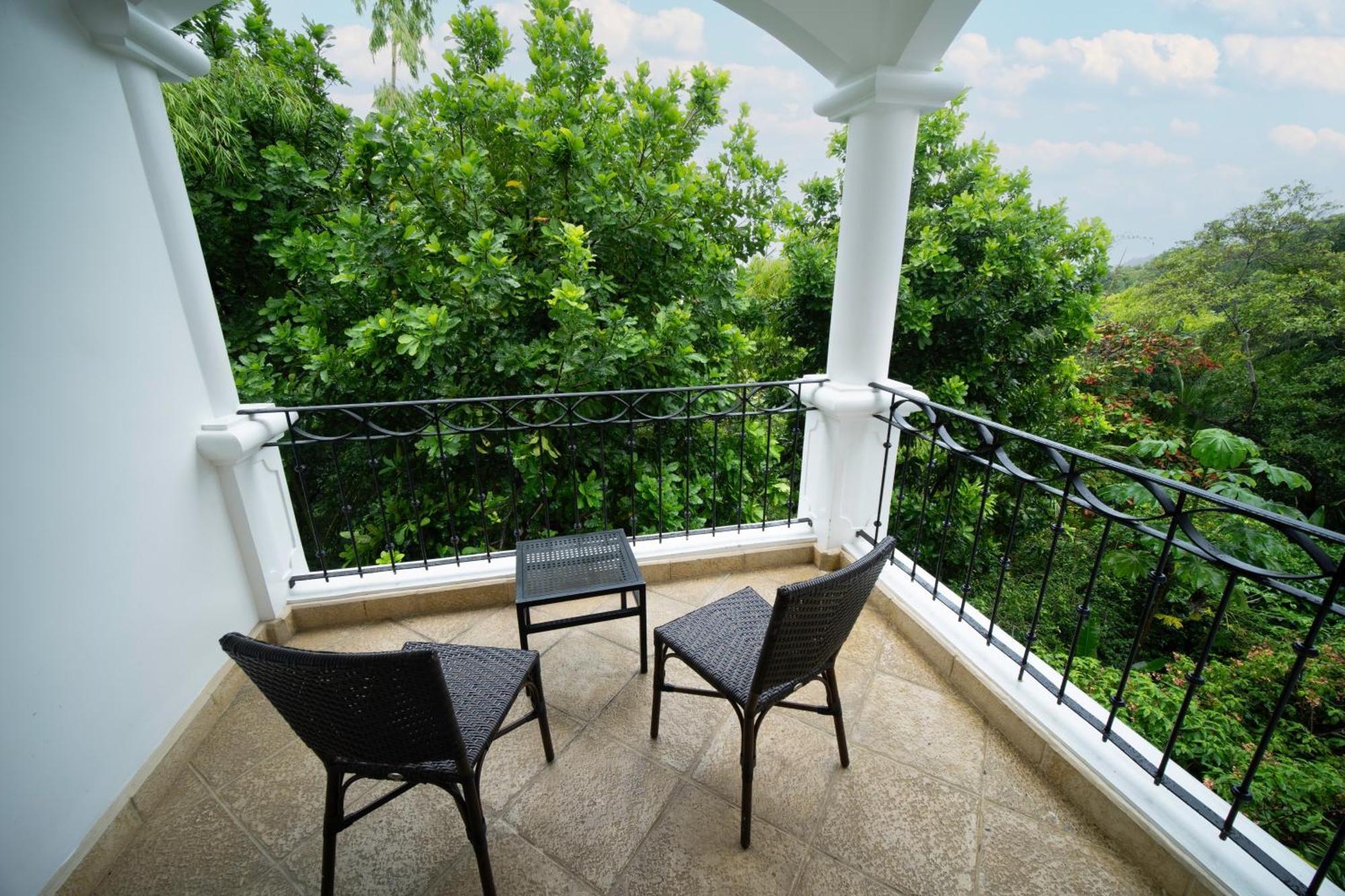 Shana By The Hotel 4*