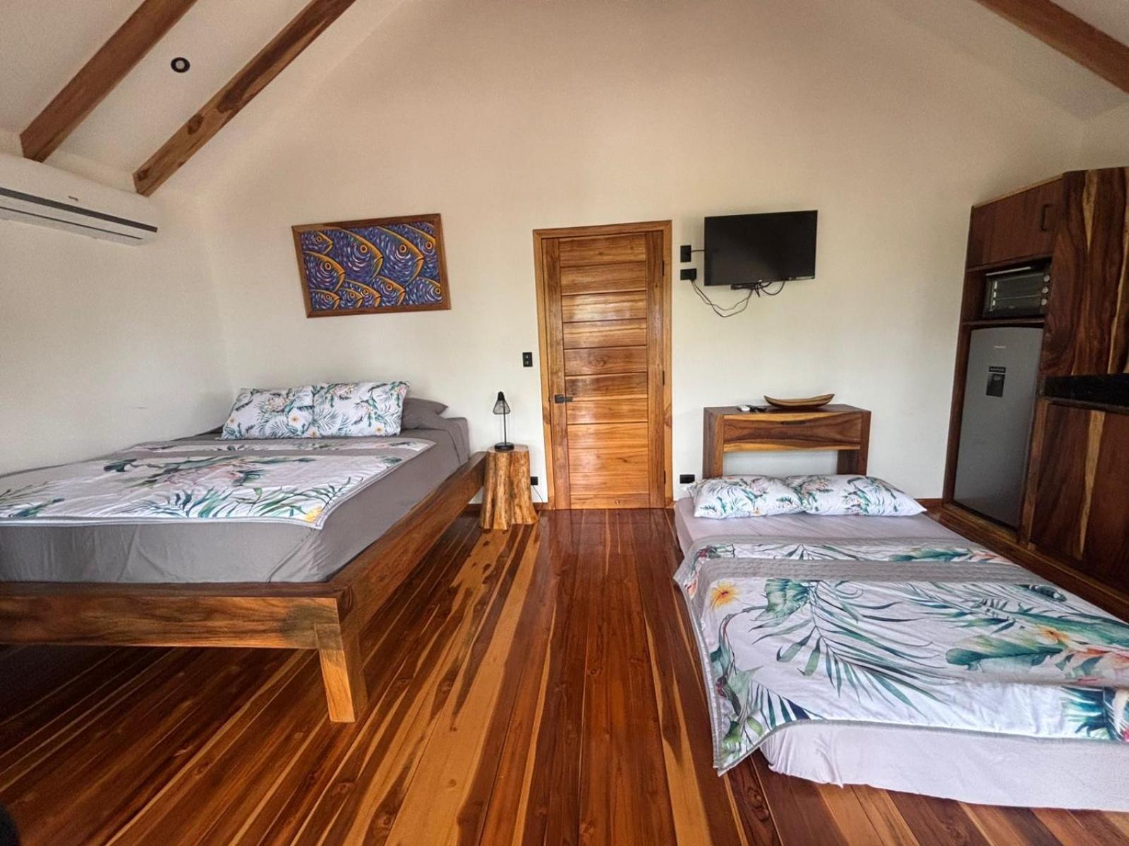 Playa Leona Resort *