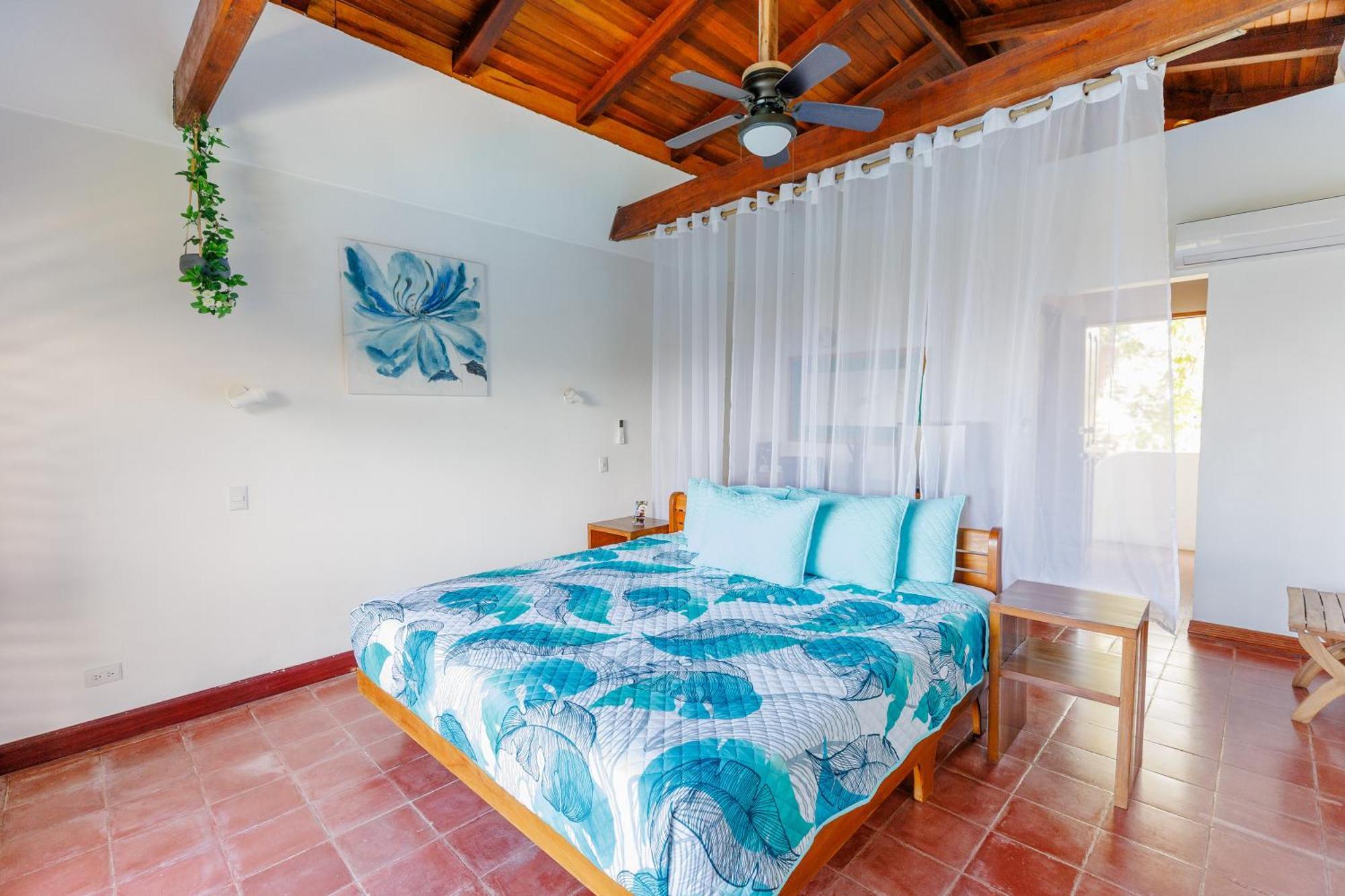 Hotel Planeta Sano 3*