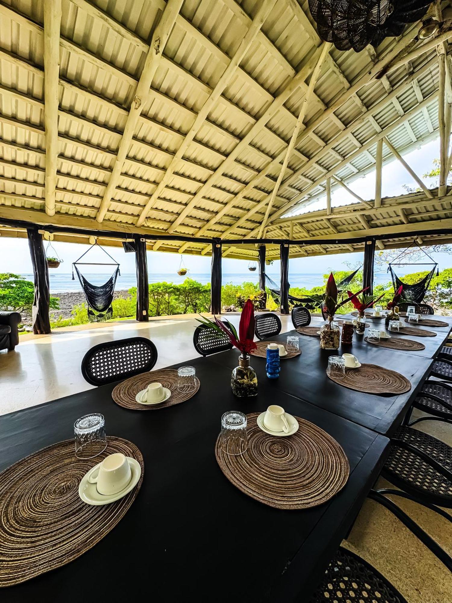 The Bohemian Lagarto * Santa Cruz (Guanacaste)