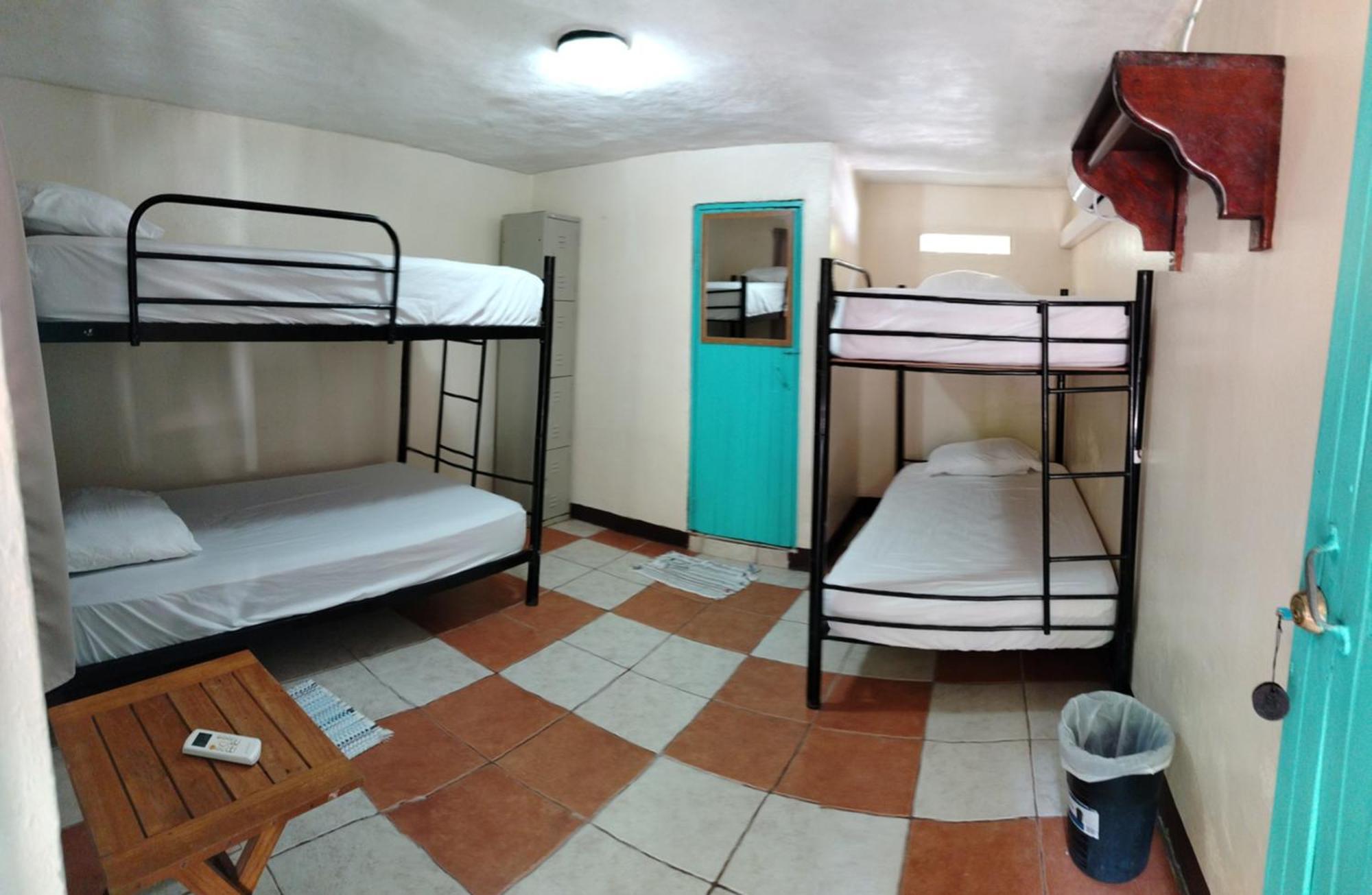 Blue Iguana Hotel 3*