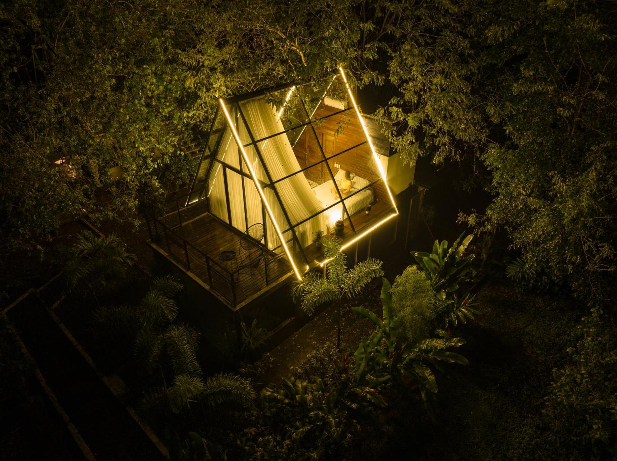 Mali's House Capsule hotel *