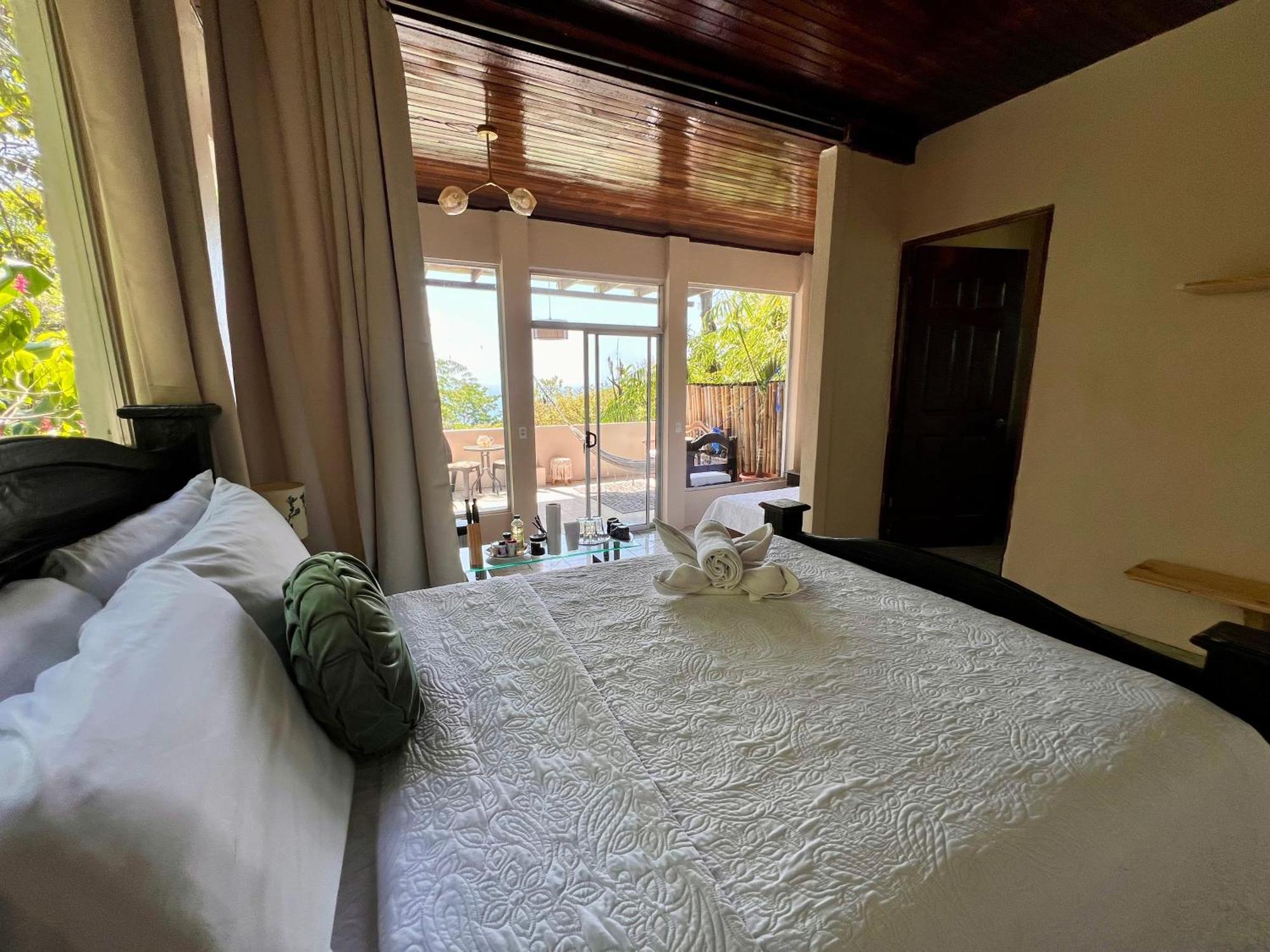 Bed & Breakfast Sea View Close To The *