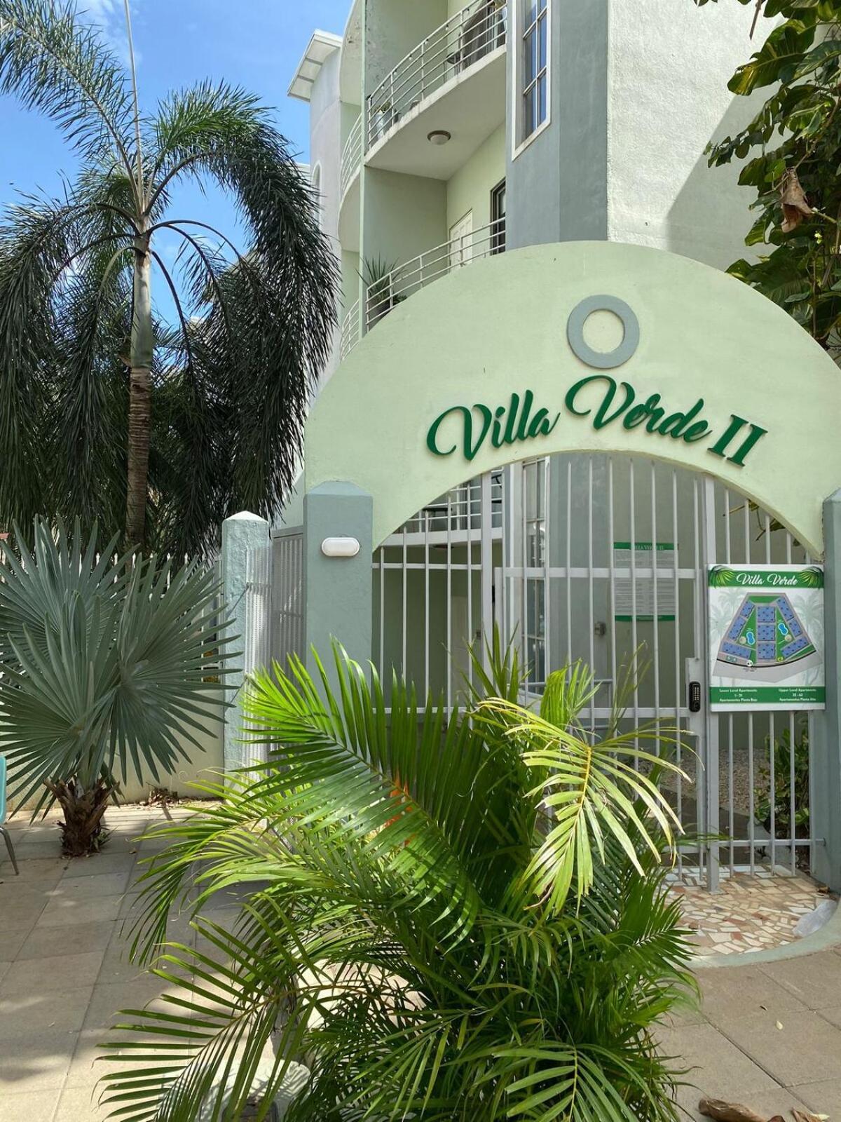 Surf For 6 Guests, Swimming Pool, Near The *