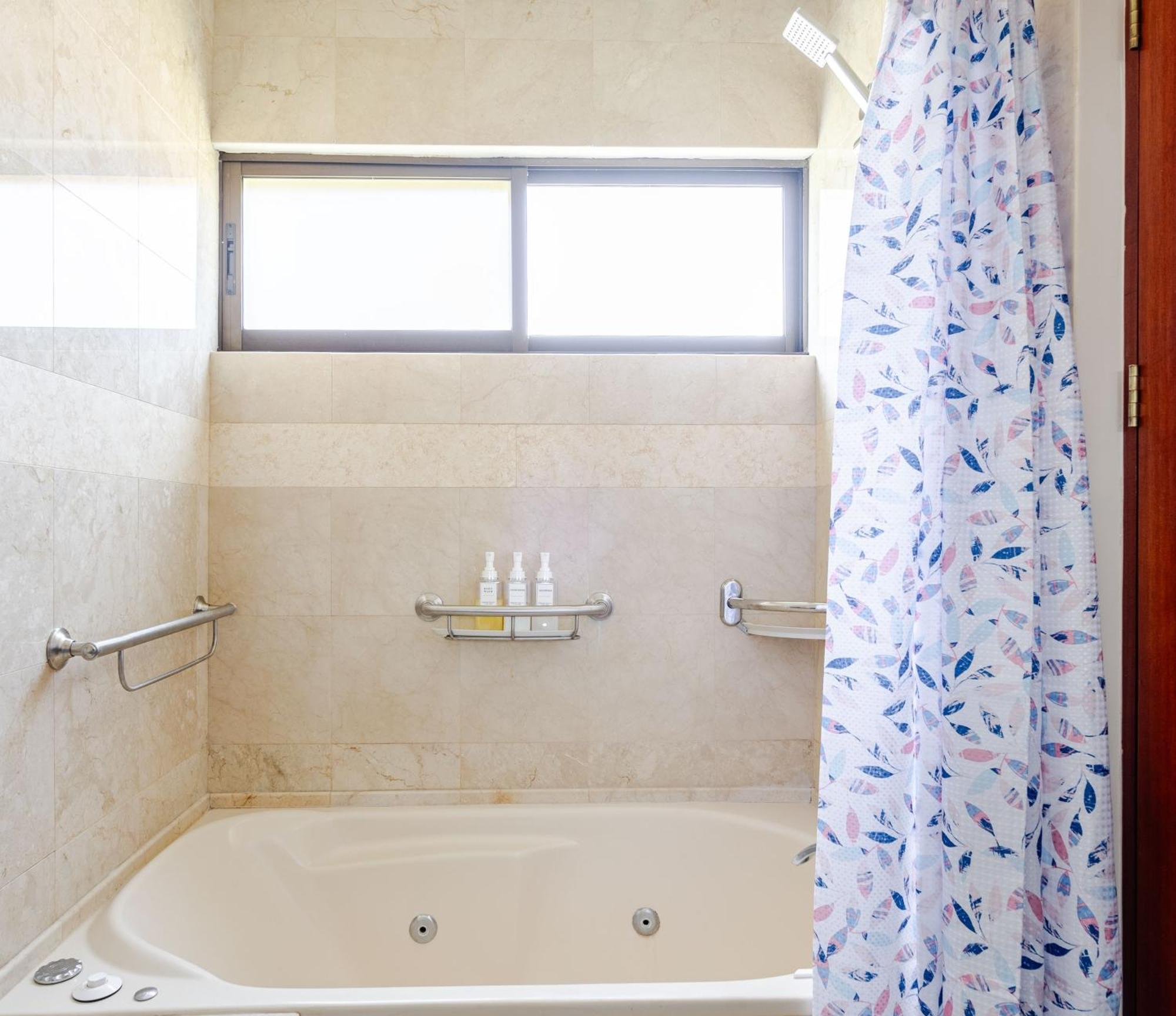 Luxury 2br Escape Near *