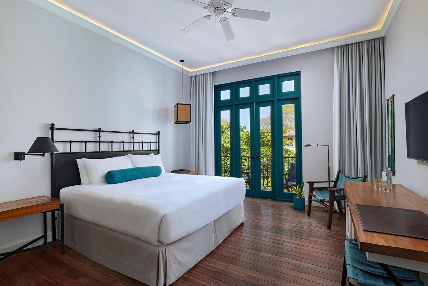 Santarena At Catalinas Hotel 4*