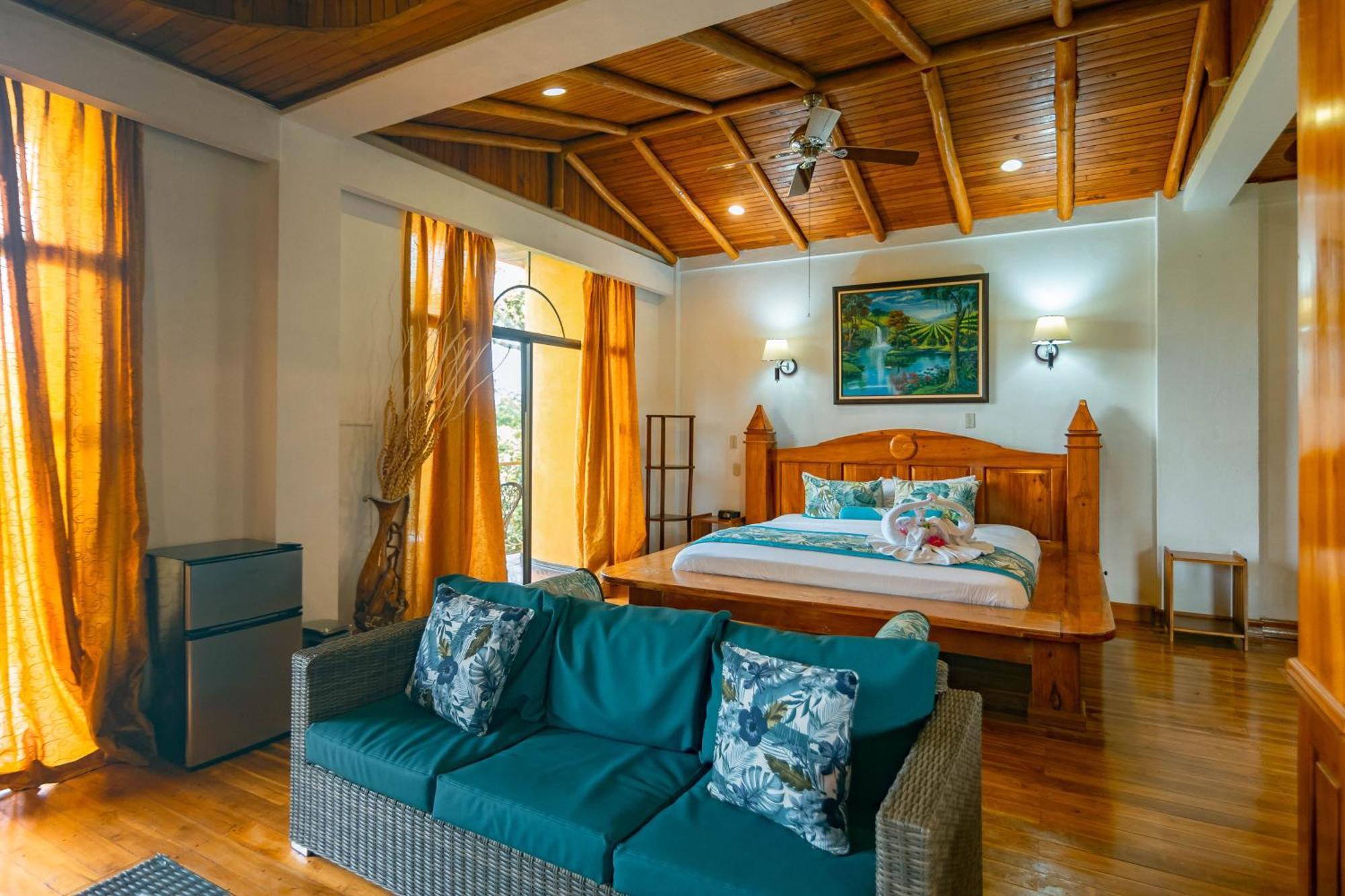 San Bada & Manuel Antonio