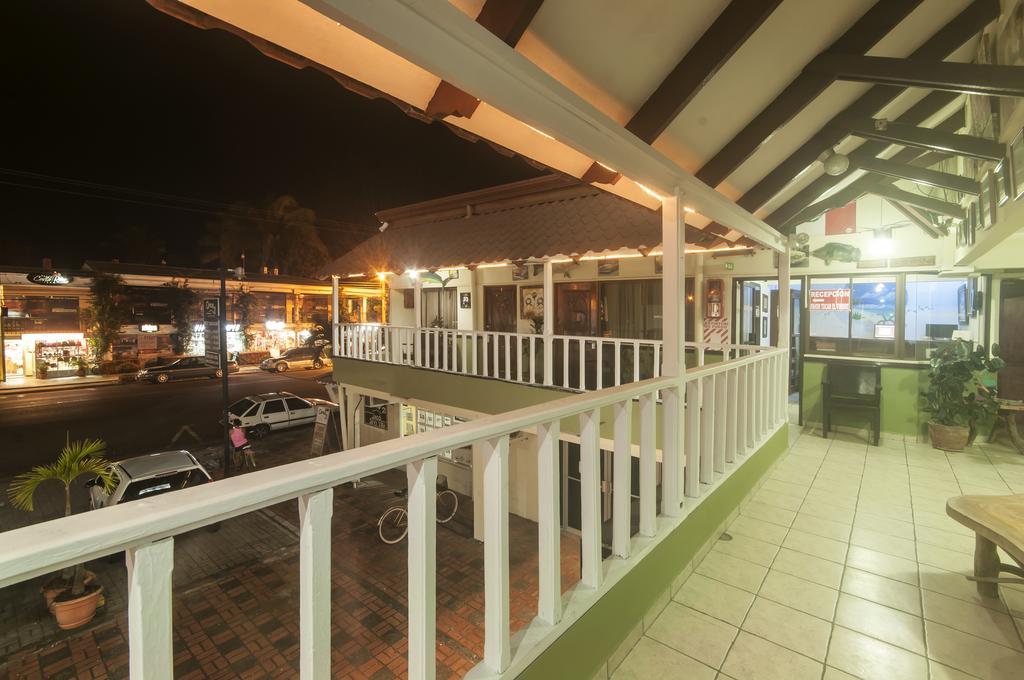 Hotel Cadillac Rock Jaco
