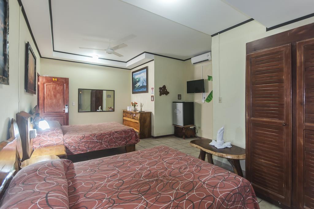 Cadillac Rock Hotel Jaco