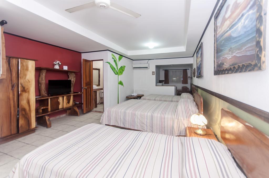 Hotel Cadillac Rock Jaco