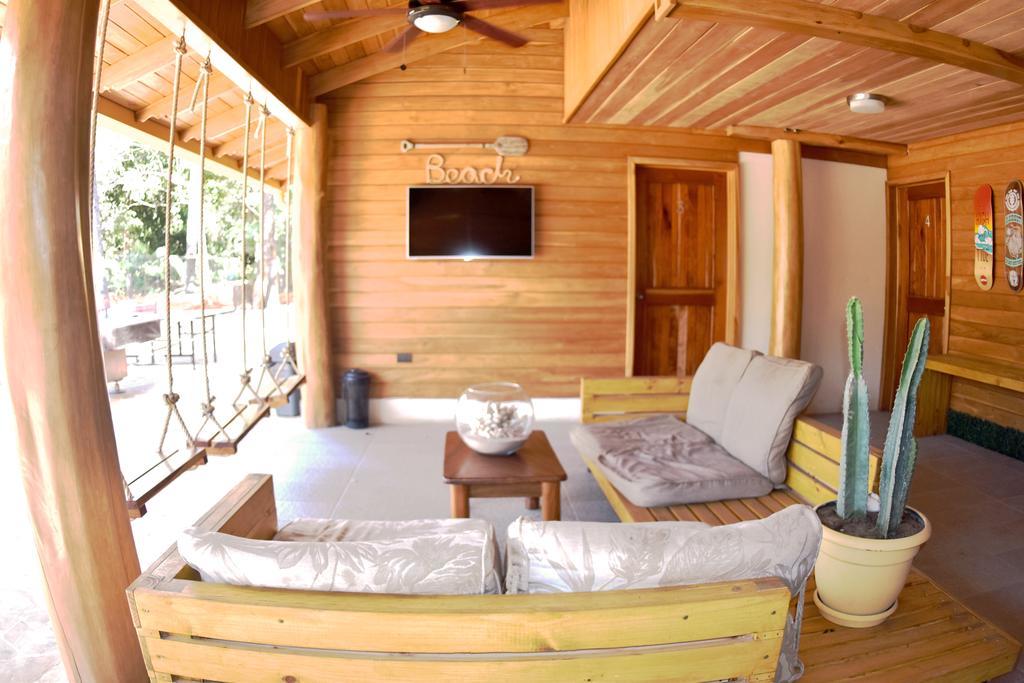 Casa Aura: Beachfront Premium *