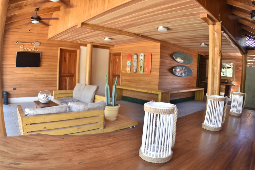 Casa Aura: Beachfront Premium Hostel *
