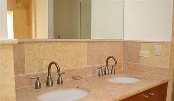 Acqua Residences 3*