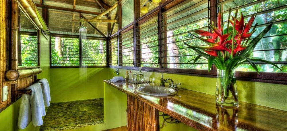 Iguana Resort