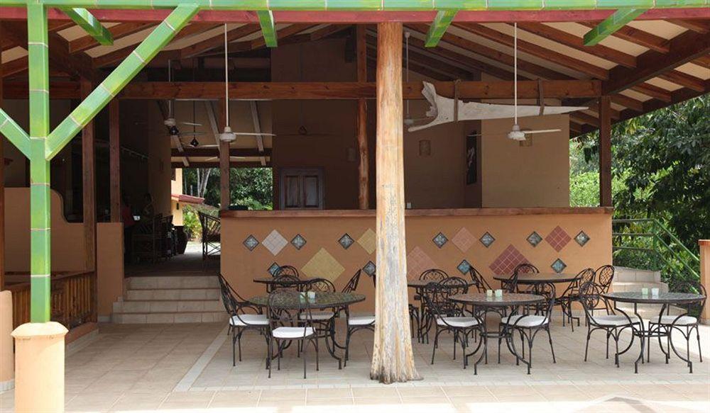 Alturas Villa