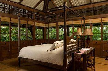 Latitude 10 Exclusive Beach Hotel