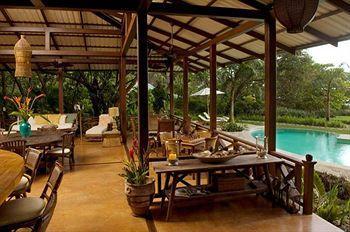 Latitude 10 Exclusive Beach Hotel 4*