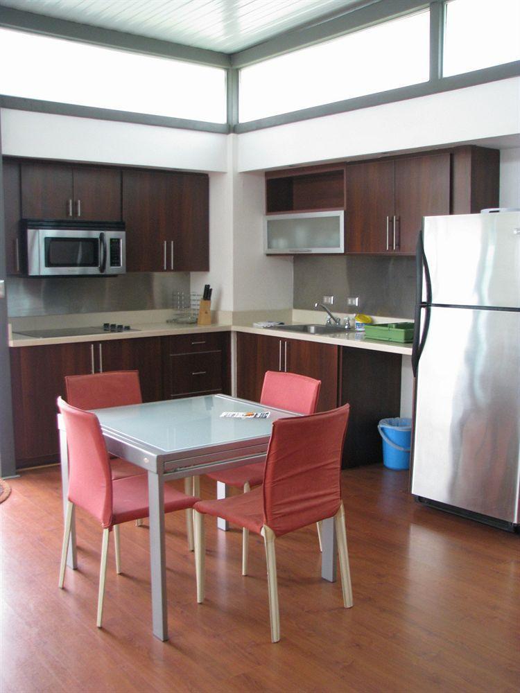 Hermosa Lofts 3*