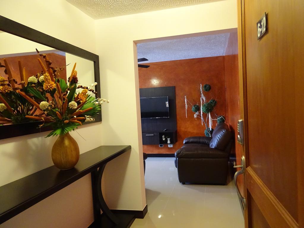 Jaco Beach Condos 3*